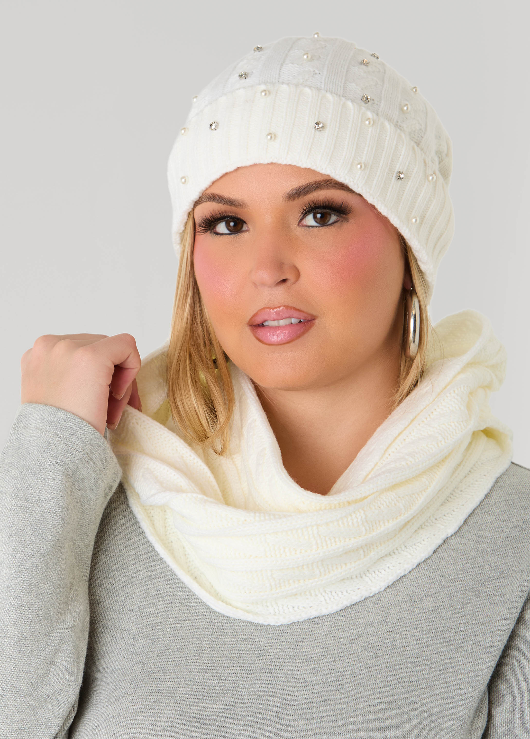 Plus Size Faux Pearl And Crystal Hat Gift Set