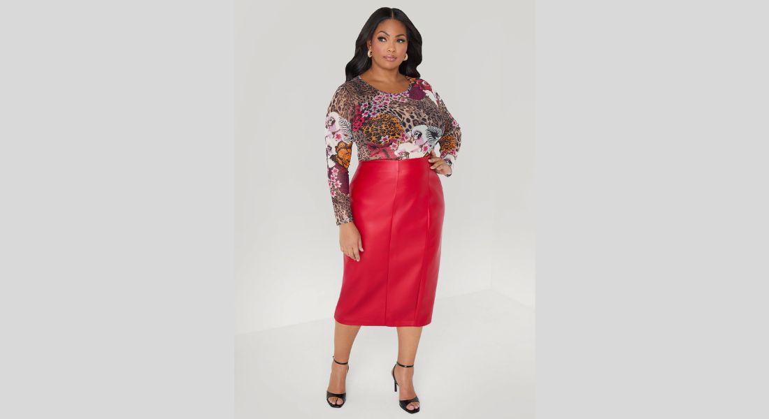 Curvy women in dress and blazer,Plus size blazer outfit