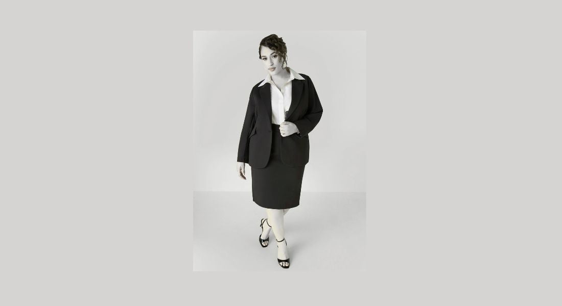 Curvy women in dress and blazer,Plus size blazer outfit