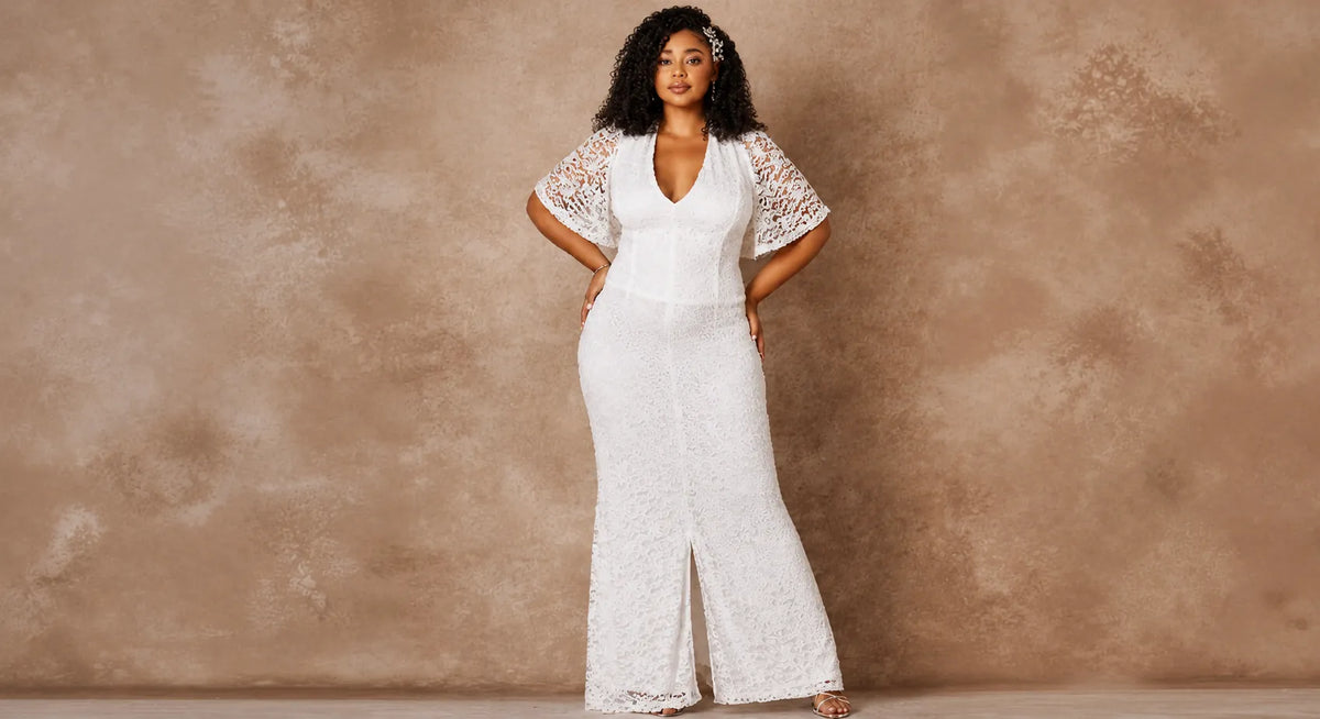 long sleeve wedding curvy flattering plus size wedding dresses Ultimate Guide to Plus Size Wedding Dresses - Pretty Happy Love - Wedding Blog