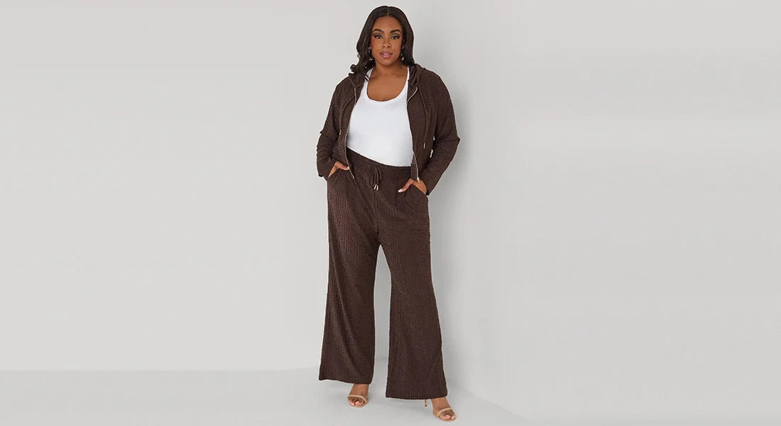 How to Style Sweatpants Aesthetic Sweatpants Outfit for Plus-Size Women