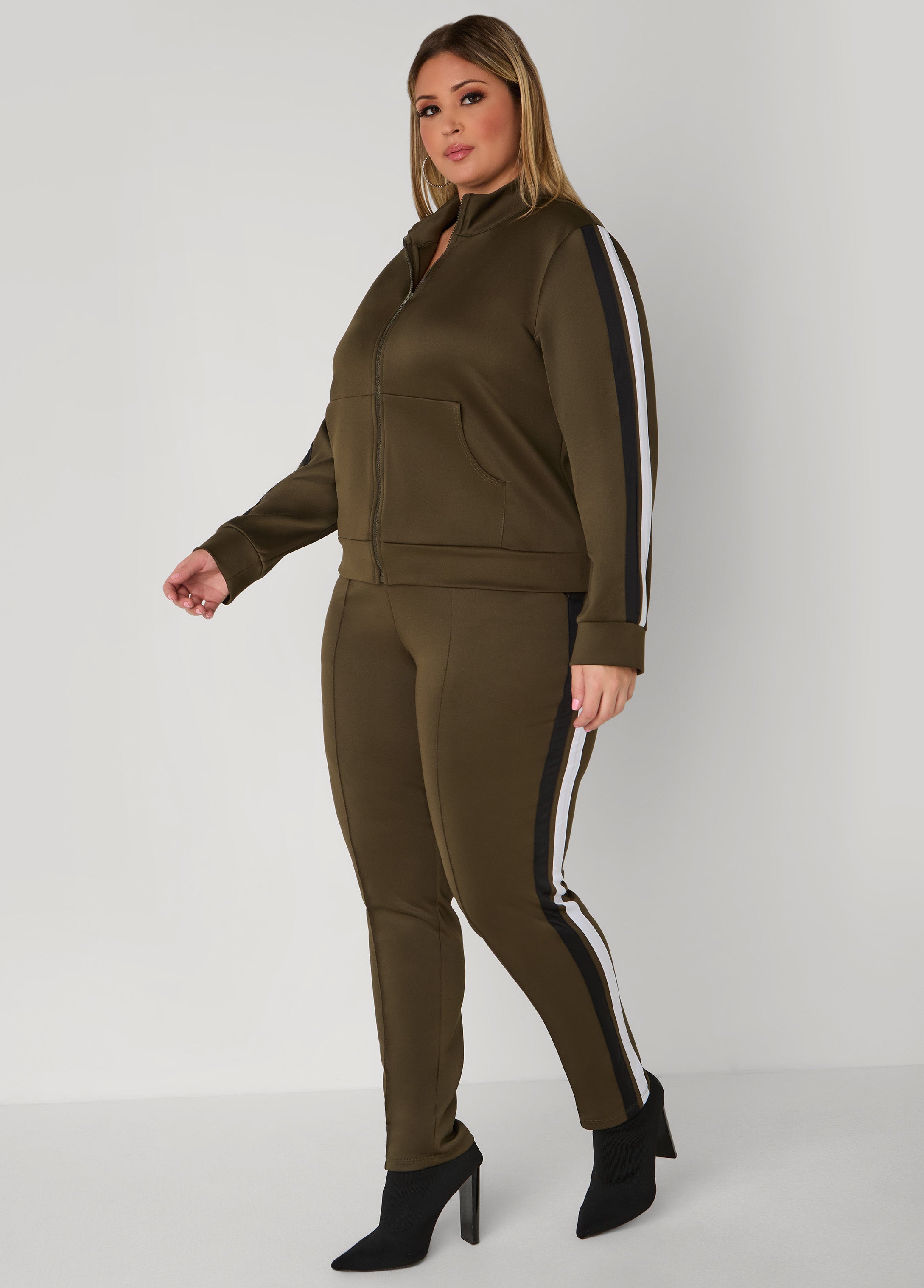 Plus Size Pintucked Striped Leggings