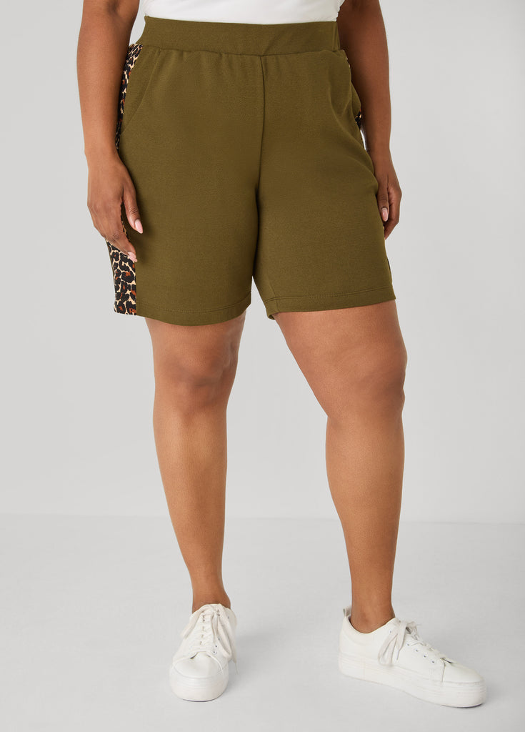 Leopard Trimmed Textured Shorts – Ashley Stewart
