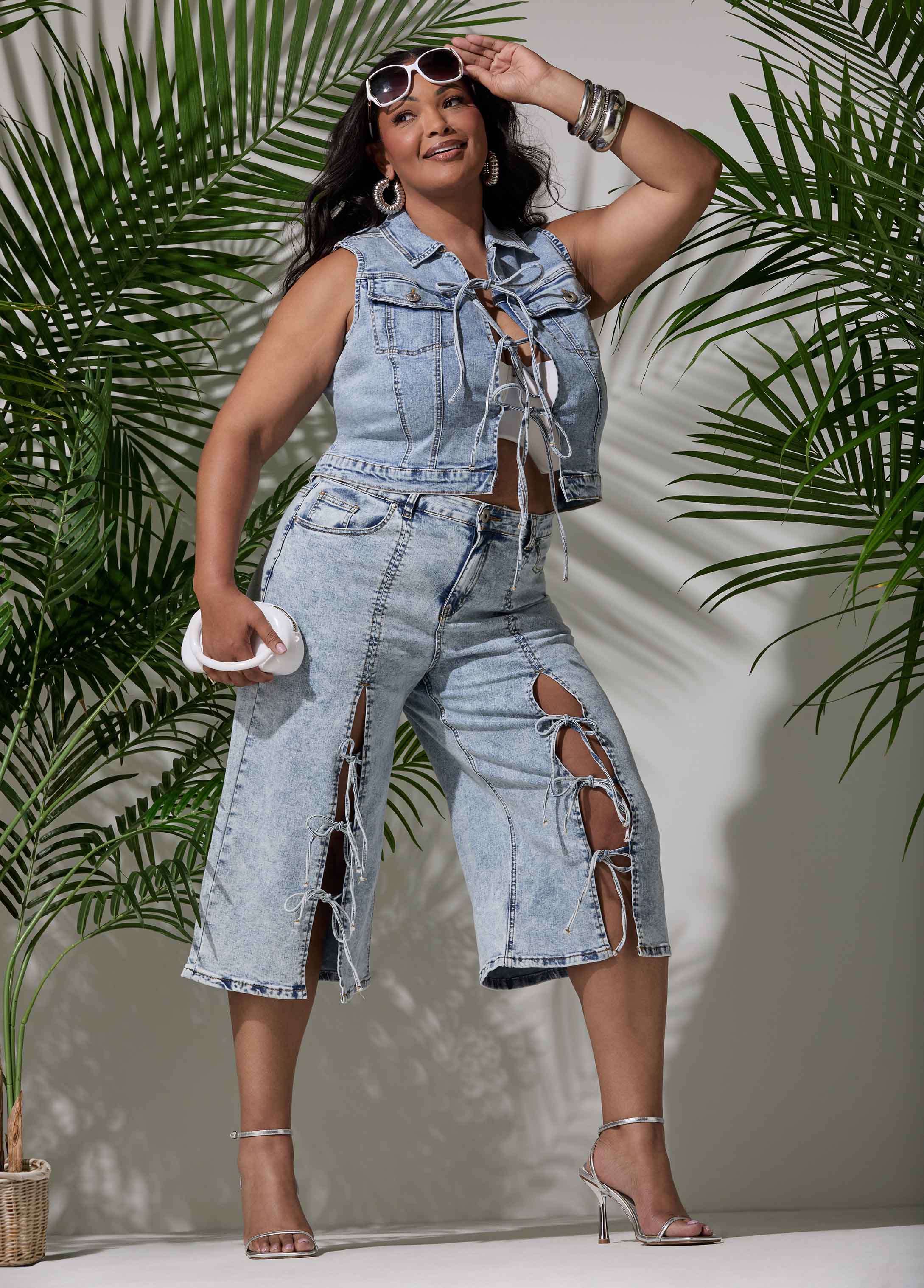 Tie Front Acid Wash Denim Capris