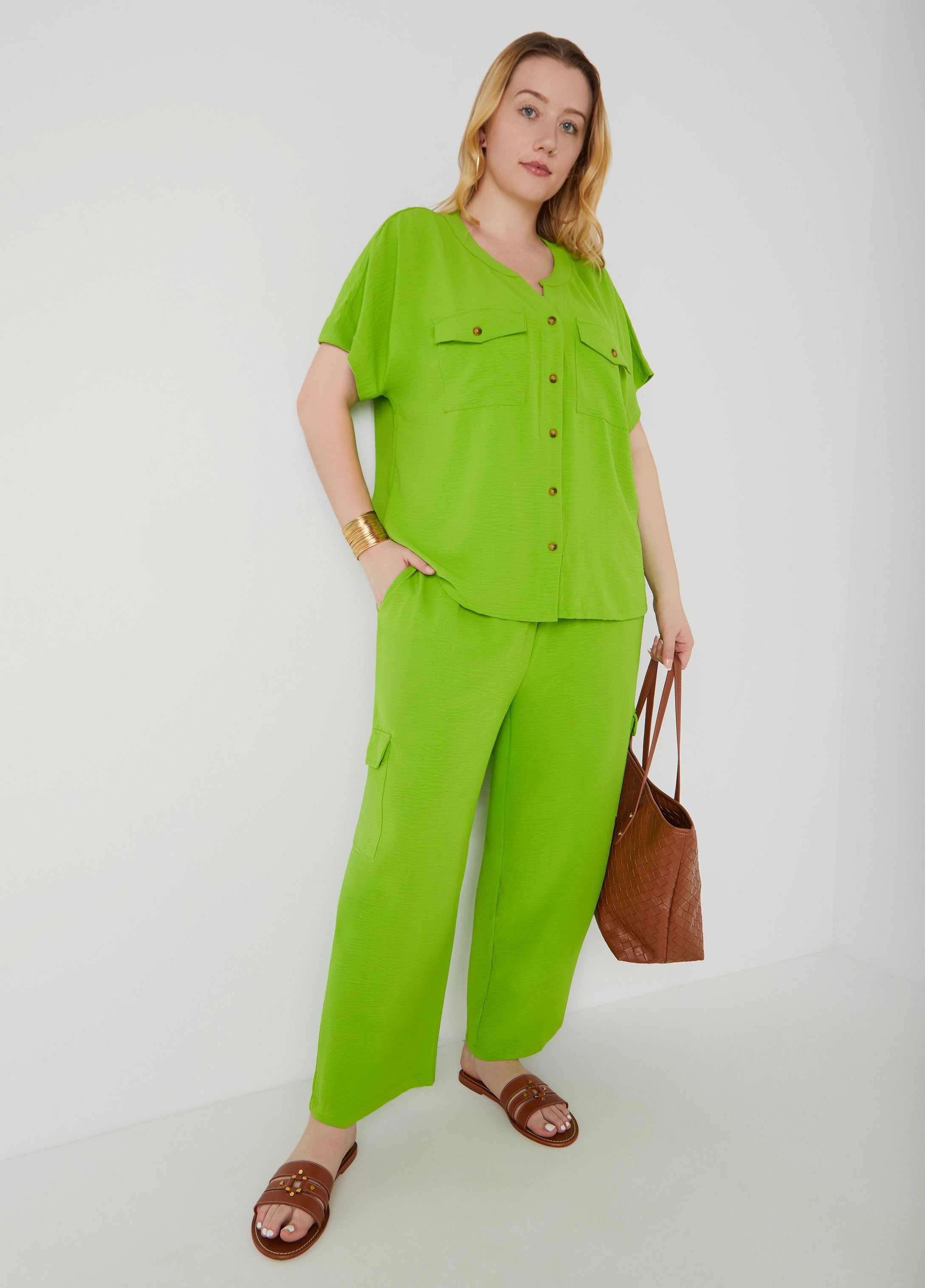 Plus size Mid Rise Textured Cargo Pants