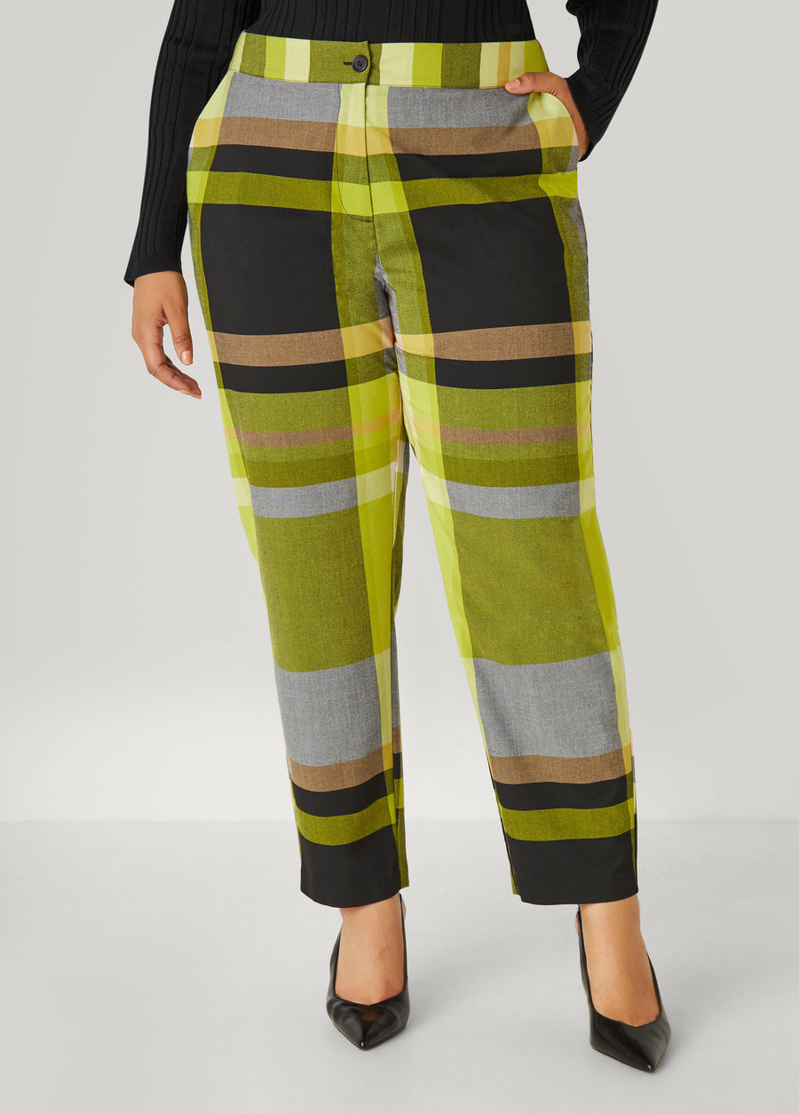 Plus Size Tapered Plaid Ankle Pants