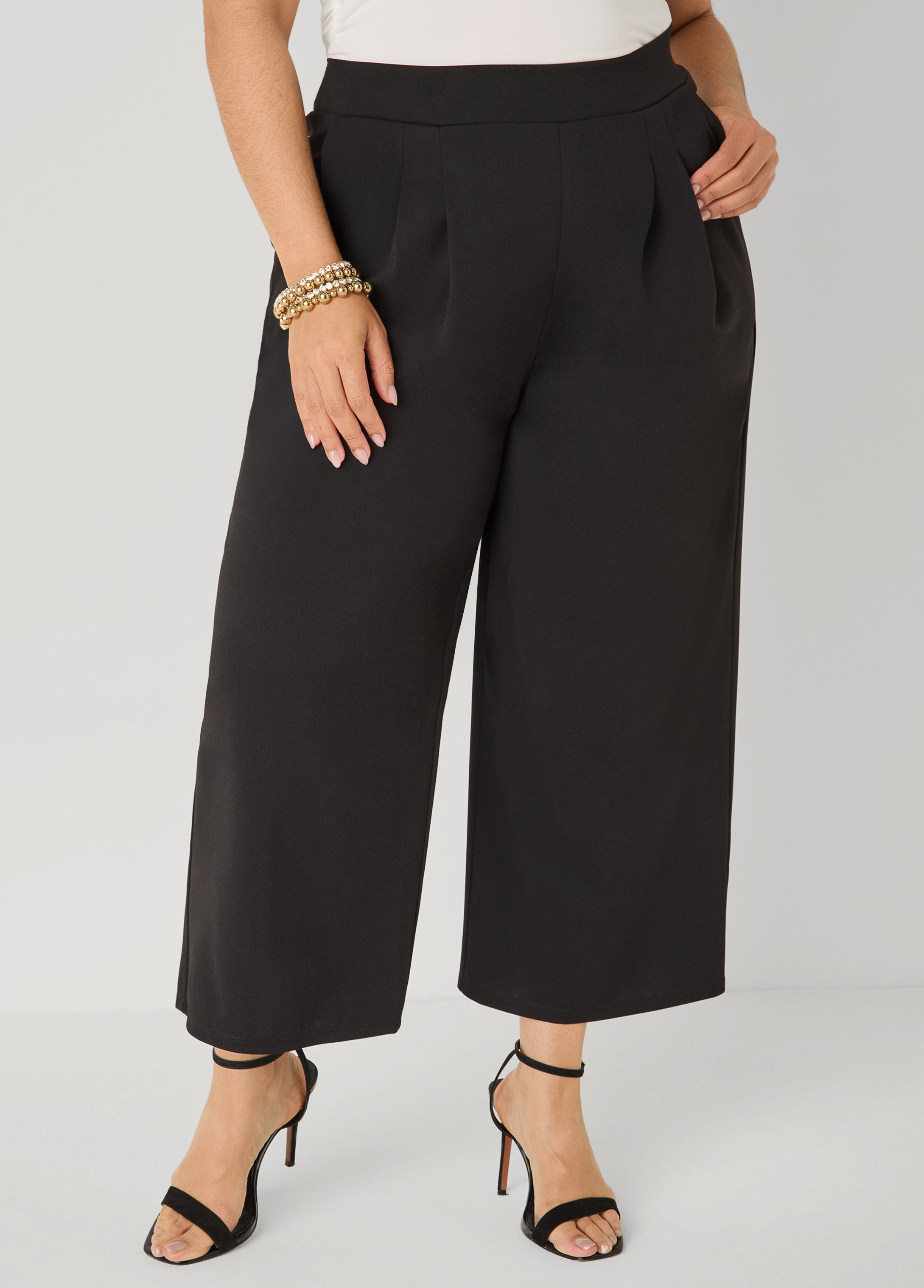 Pleated Wide Leg Capris