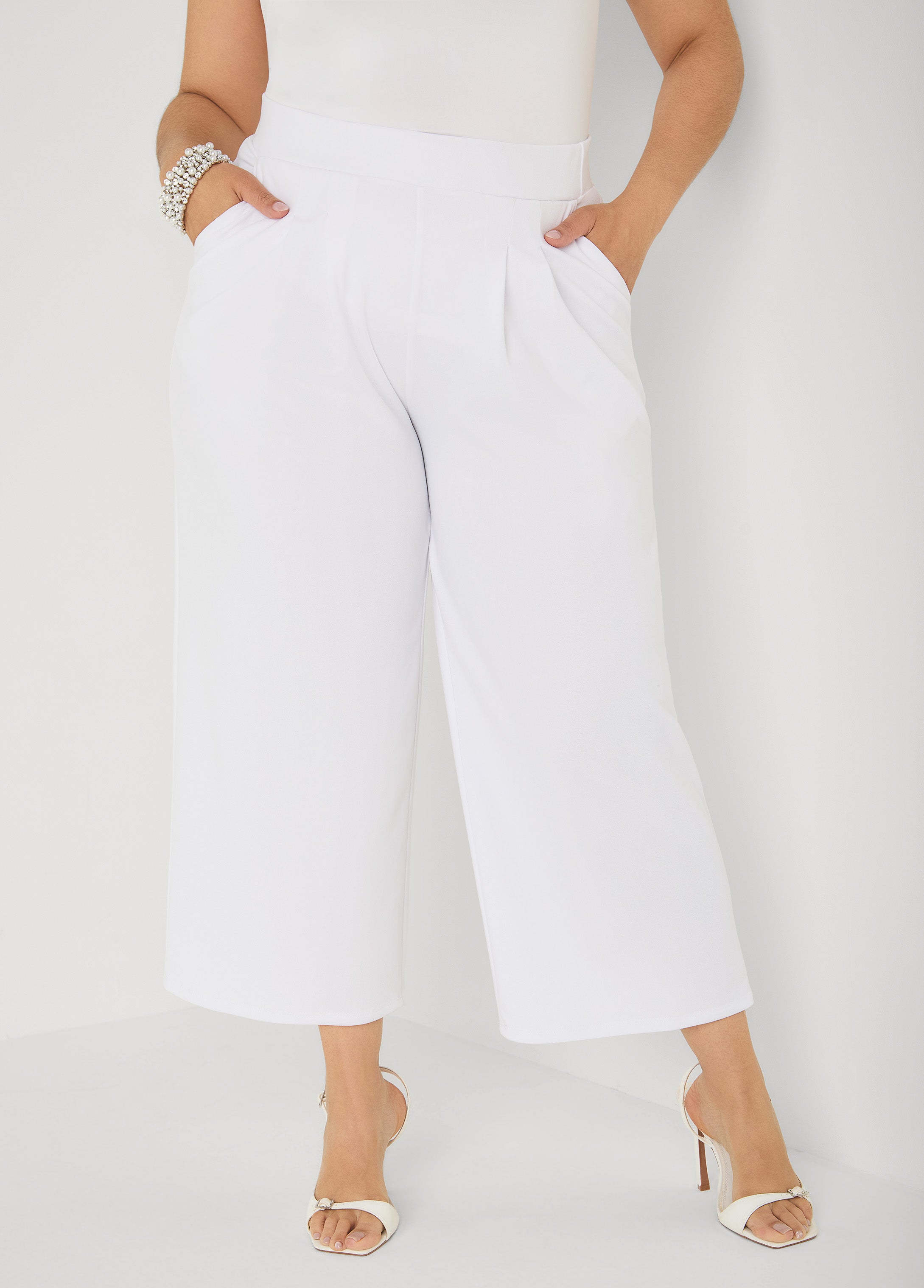 Pleated Wide Leg Capris