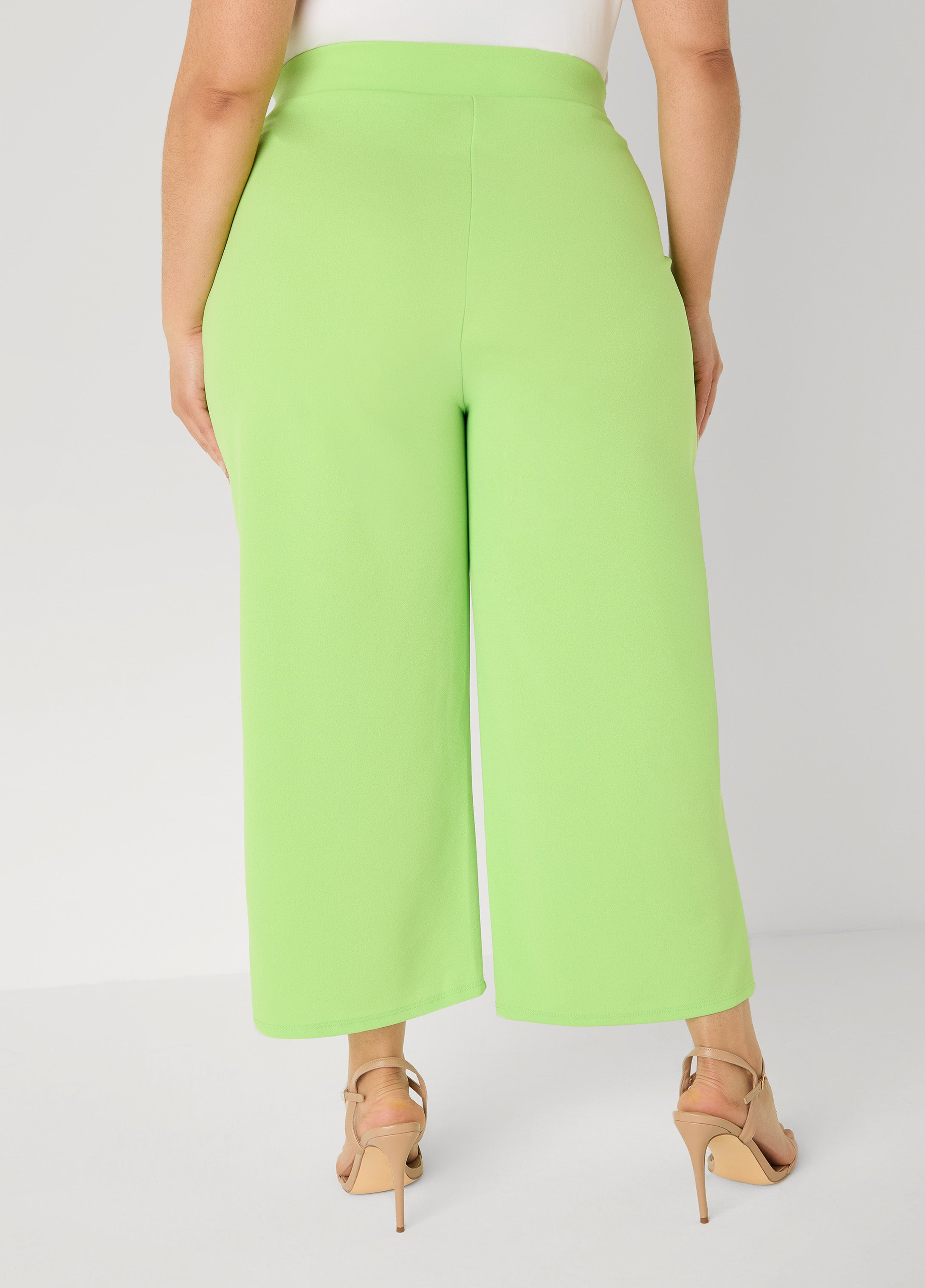 Pleat Detailed Wide Leg Capris