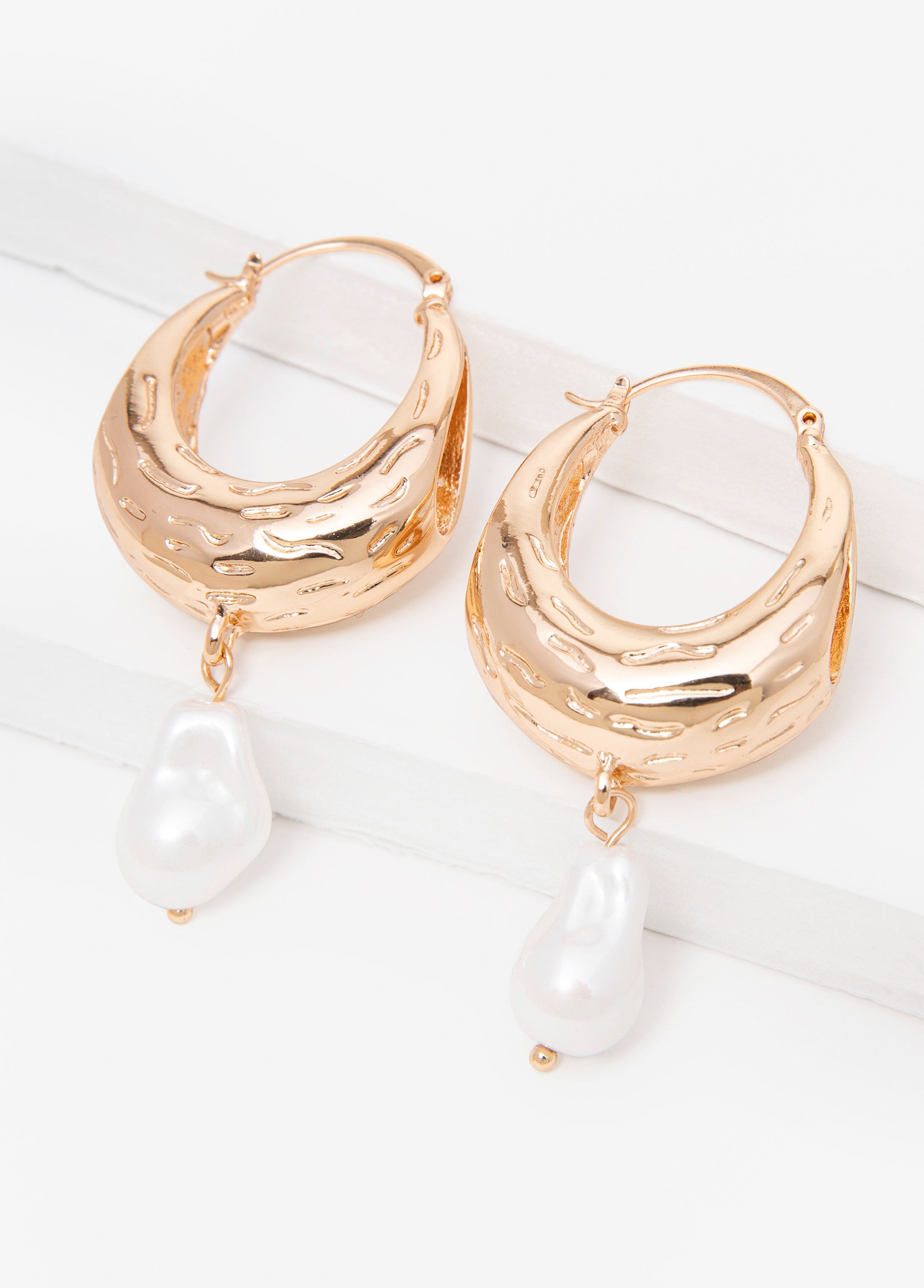 trendy texture gold huggie hoops pearl earrings hoop earrings