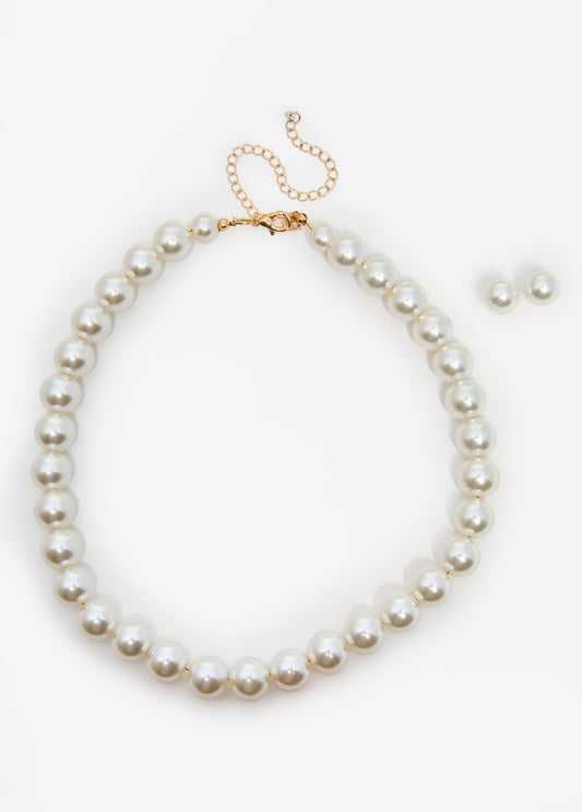Faux Pearl Necklace Set
