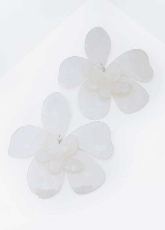 Pearlized Flower Earrings