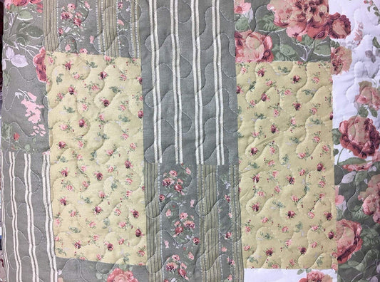 Floral Patchwork Reversible Quilt Set