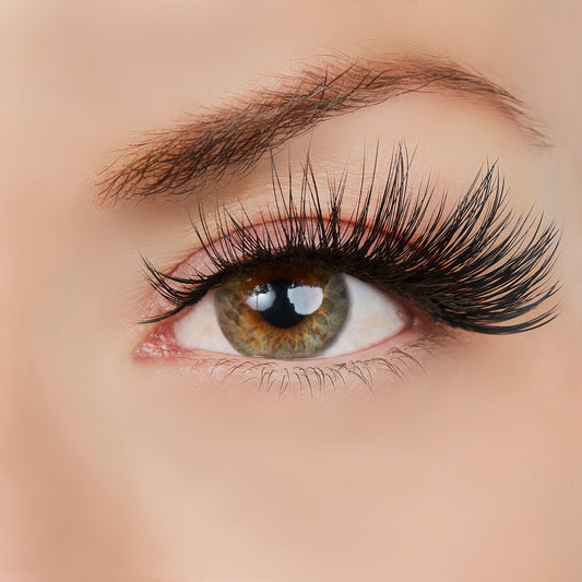 Center Of Attention Lashes