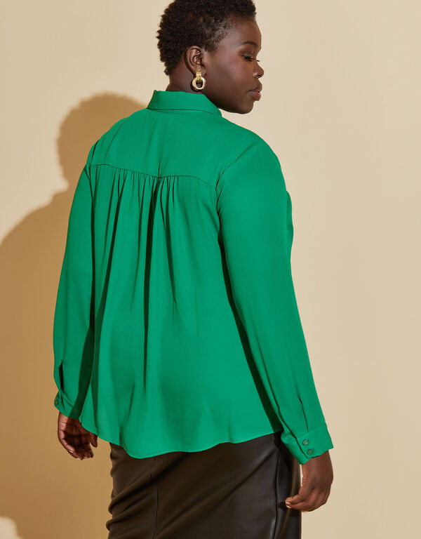 Classic Crepe Shirt, Abundant Green image number 1