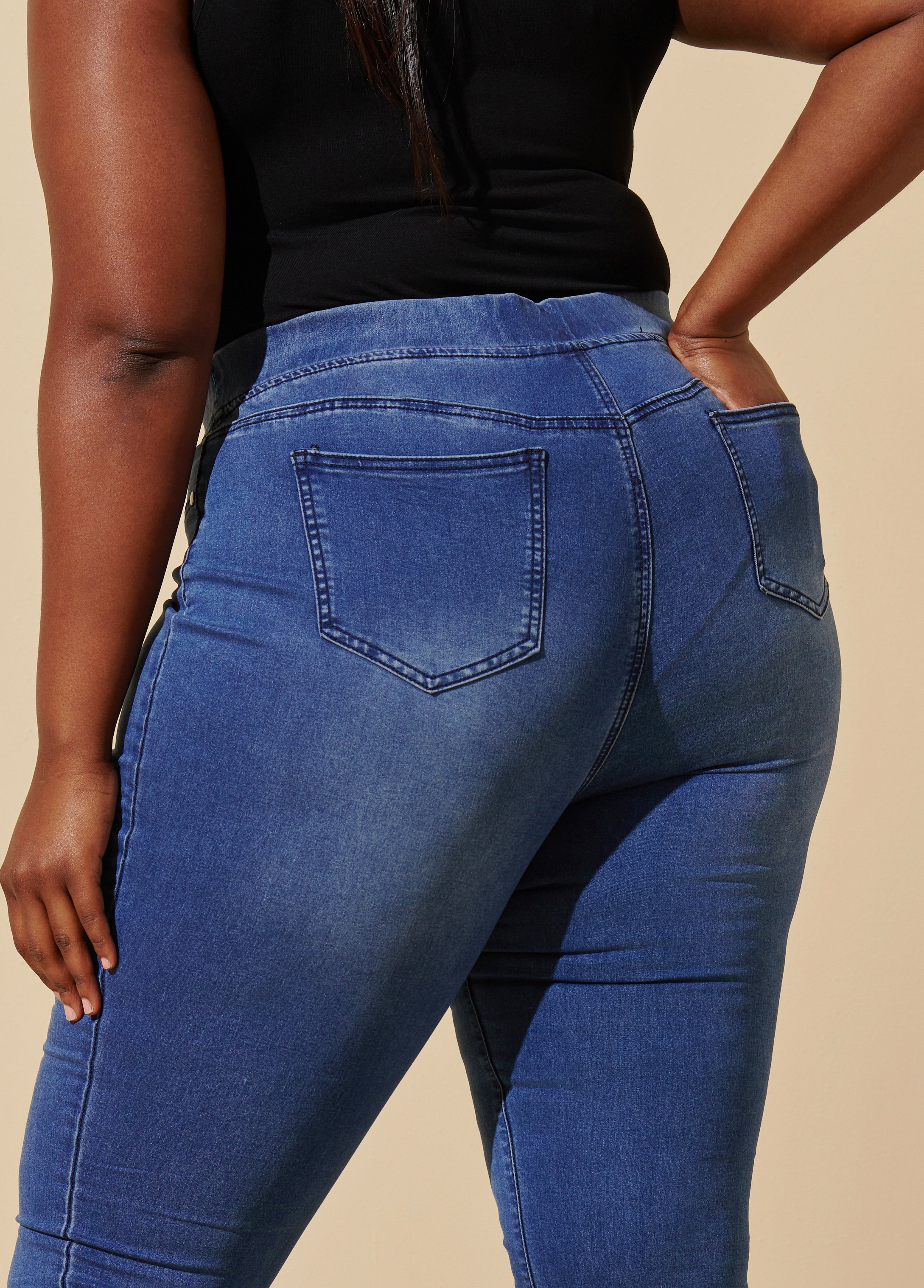 Plus Size Trendy Sleek Iconic High Rise Pull On Comfy Denim Jeggings